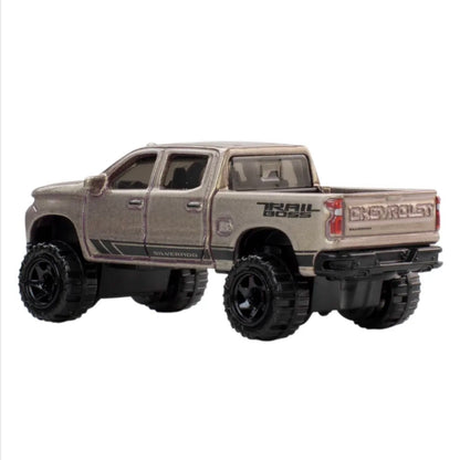 Hot Wheels Silver Series - Performance Trucks - 2019 Chevrolet Silverado Trail Boss LT
